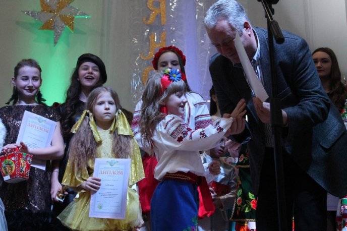 У Мукачеві визначили найспівучіших вокалістів « Різдвяної зіроньки 2018» – 06