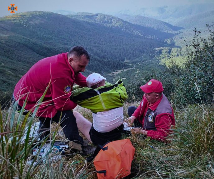 Рятувальники розповіли, що сталося вчора у Карпатах – 01