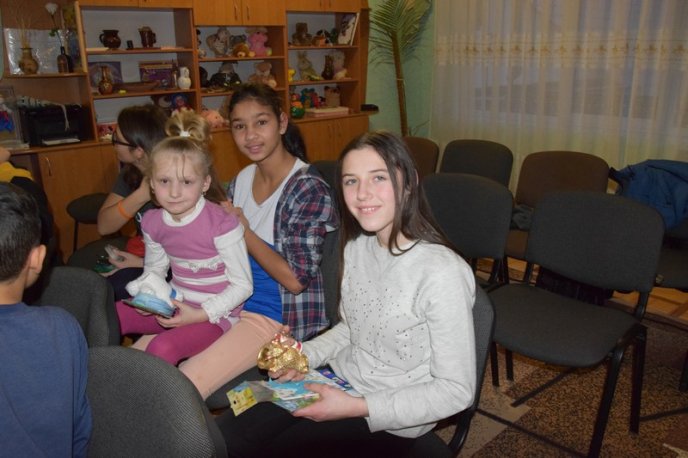 Подарували дітям радість – 38