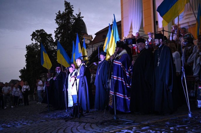 В Ужгороді на світанку лунала молитва за Україну – 02