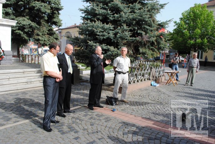 Мукачівські комуністи вийшли на традиційну першотравневу маніфестацію (ФОТО) – 07