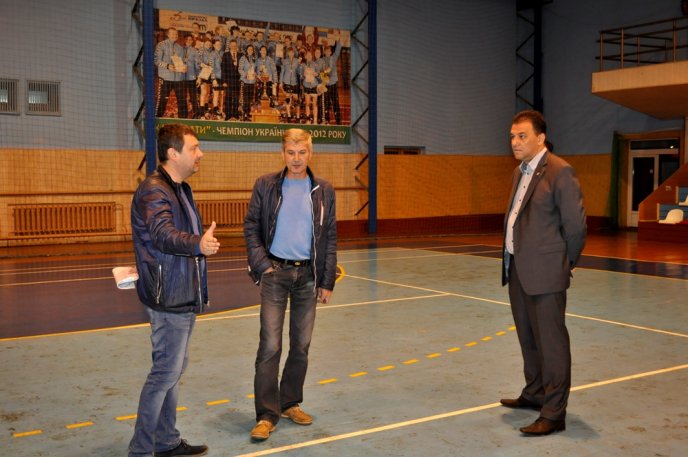 Голова облради висловив своє незадоволення станом ужгородського спорткомплексу "Юність" – 04