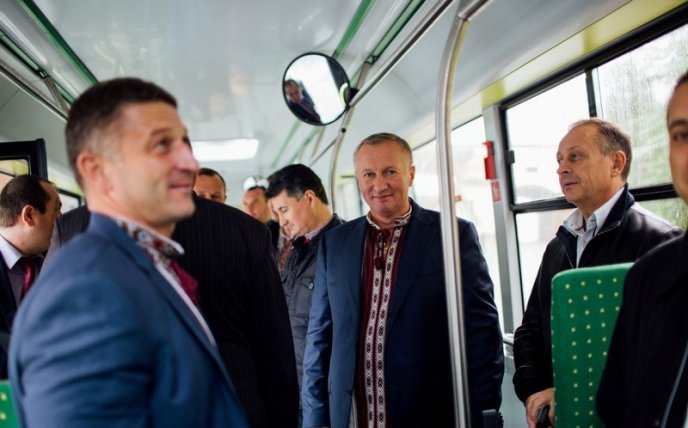 Вулицями Ужгорода їздив новий 100-місний автобус – 12