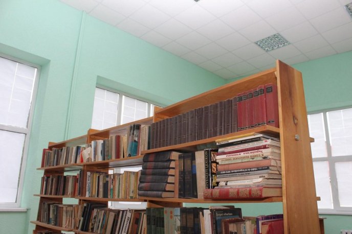 Любителі книг незабаром приходитимуть у відремонтовану бібліотеку – 10