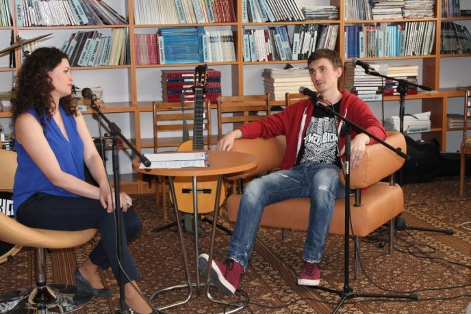 Гостем перших "Літературних гарадичів" став фронтмен відомого закарпатського гурту – 05