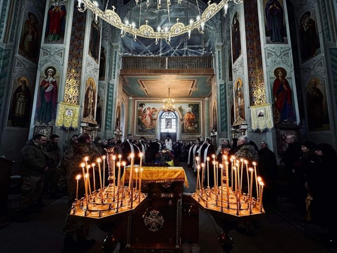 Був чудовим сином: на Закарпатті поховали 29-річного військового – 04 Був чудовим сином: на Закарпатті поховали 29-річного військового – 04