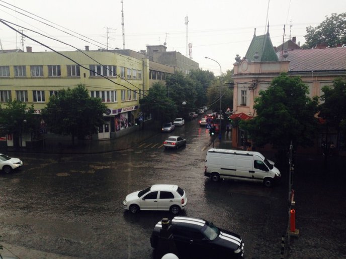 Мукачевом пройшовся проливний дощ – 03
