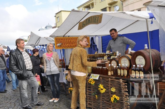 Мукачево бджолярське: у місті стартувало свято меду (ФОТОРЕПОРТАЖ) – 20
