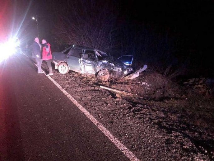  Автобус, що віз туристів на екскурсію, потрапив у ДТП, — соцмережі – 02