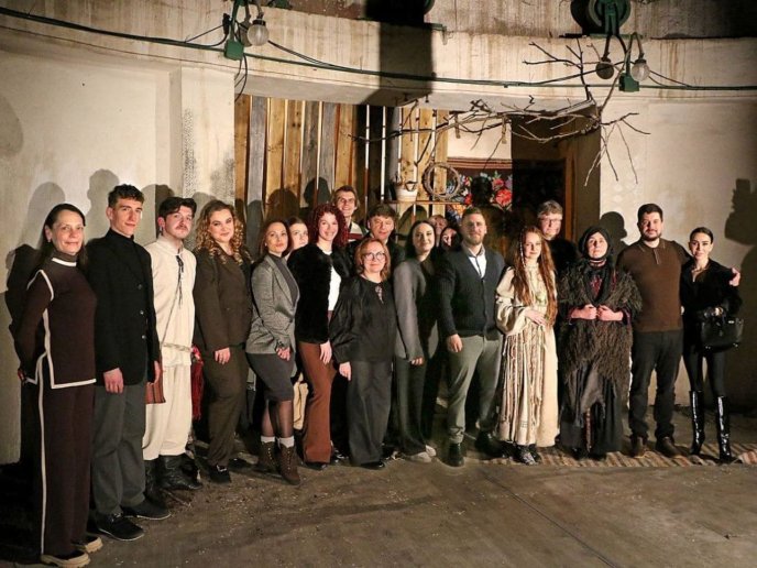 Вистава «Вовчиха» зібрала два аншлаги за день / фото: Департамент культури Закарпатської ОДА