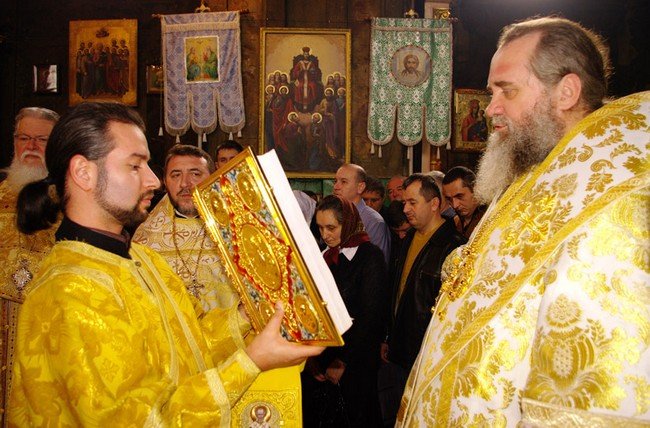Вчора в монастирі Феодор молився з двадцятьма священниками за святителя Миколая (ФОТО) – 01 Вчора в монастирі Феодор молився з двадцятьма священниками за святителя Миколая (ФОТО) – 01