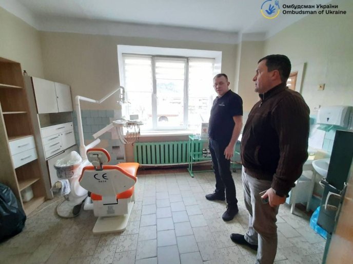 У лікарні на Закарпатті виявили порушення прав захисників на медичну допомогу – 02