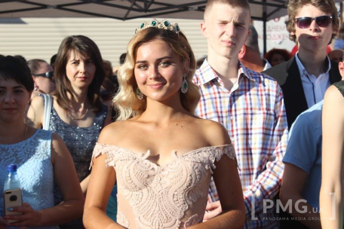 У Мукачеві нагородили випускників-медалістів – 21