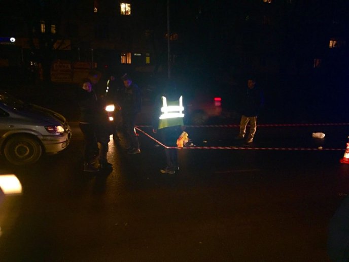 В Ужгороді авто з іноземними номерами збило пішохода – 02