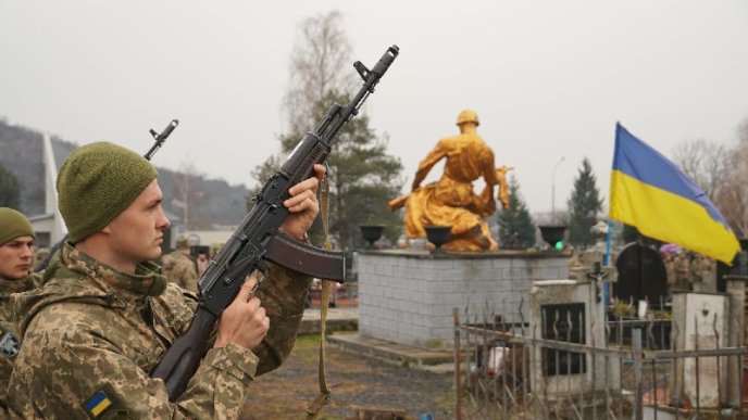 Бої за Дебальцеве: у Мукачеві вшанували пам’ять полеглих героїв – 01