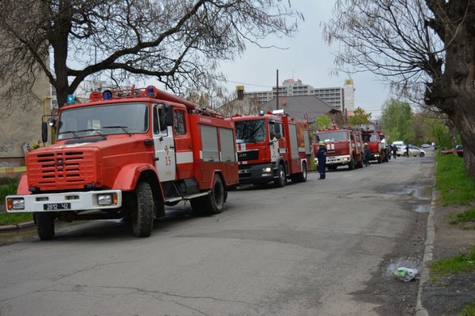 Ужгородські рятувальники ліквідовували наслідки умовного вибуху газу – 01