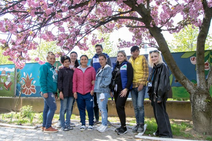 Фондом "Регіон Карпат NEEKA" висаджено понад 250 дерев – 04 Фондом "Регіон Карпат NEEKA" висаджено понад 250 дерев – 04