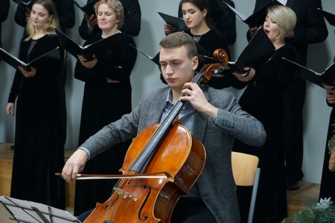 В обласному центрі відбувся святковий концерт – 03