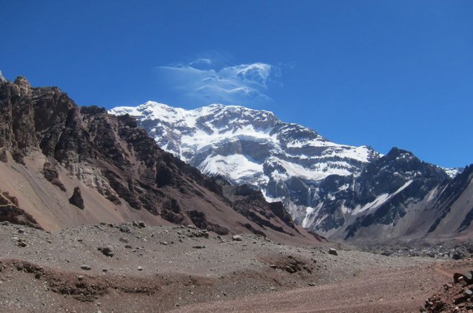 Закарпатець підняв прапор Виноградова над найвищою вершиною Південної Америки – 04