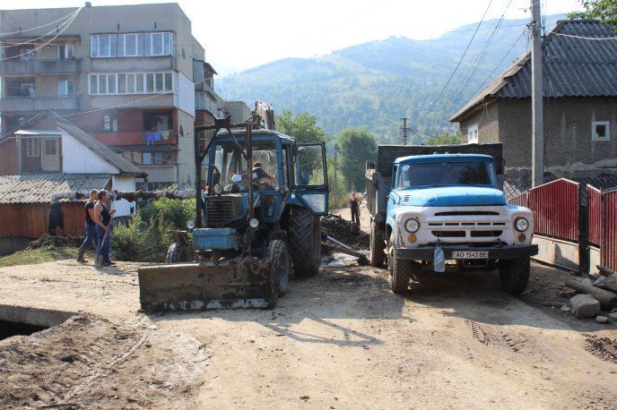 У Рахові продовжують ліквідовувати наслідки негоди – 11