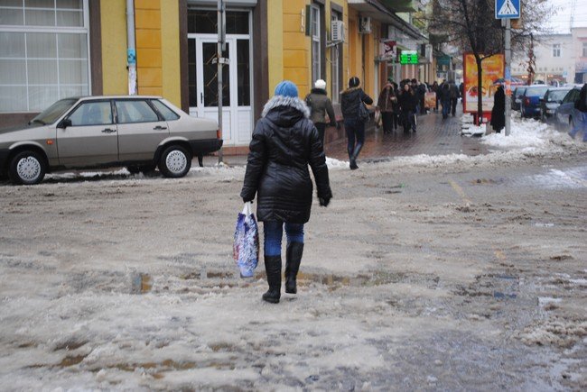 Мукачівці та їх автомобілі потопають у сніговій каші (ФОТОРЕПОРТАЖ) – 07 Мукачівці та їх автомобілі потопають у сніговій каші (ФОТОРЕПОРТАЖ) – 07