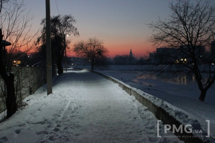 Слизькі дороги або безкоштовний атракціон фестивалю “Червене вино” – 29 Слизькі дороги або безкоштовний атракціон фестивалю “Червене вино” – 29