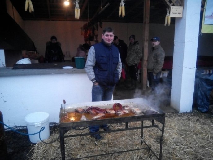 У селі Геча стартував фестиваль різників-гентешів – 01 У селі Геча стартував фестиваль різників-гентешів – 01