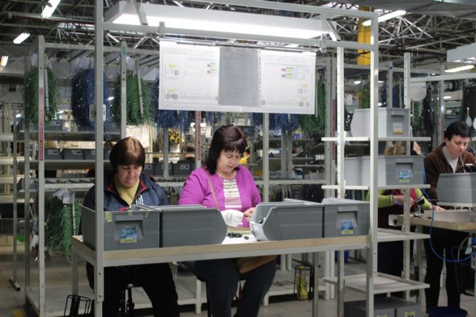 Як в Ужгороді виготовляють якісну кабельну продукцію для світових автобрендів – 01