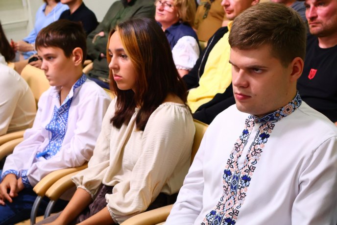 Коли мистецтво об’єднує: історія створення телепередач «КОЛО НЕЗЛАМНИХ» – 05