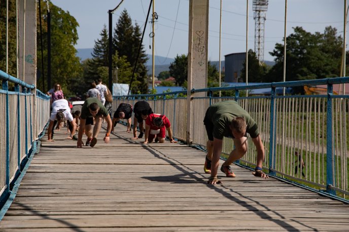 Учасники патріотичного забігу на Закарпатті подолали 7 кілометрів – 07