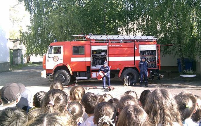 Рятувальники Воловеччини та Виноградівщини провели пізнавальні акції для дітей – 01