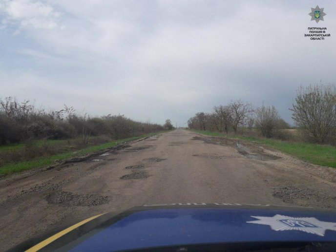 Поліцейські здійснили весняне комісійне обстеження вулично-дорожньої мережі – 03