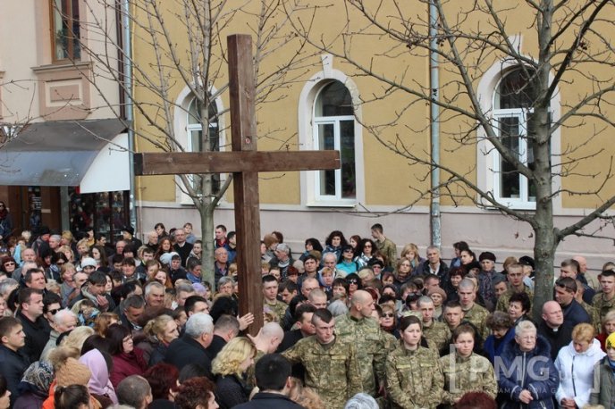 Вулицями Мукачева пройшла Хресна Хода – 26