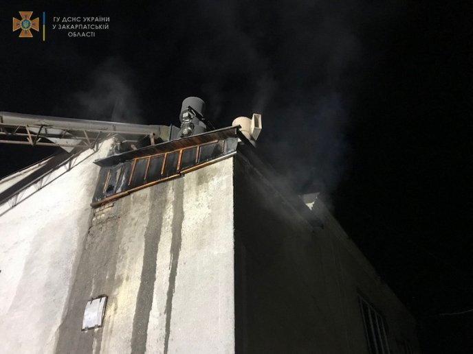 Ввечері на Закарпатті горіло деревообробне підприємство – 02