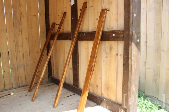 Збудовані до фестивалю "Червене вино" будиночки у парку "Перемога" руйнуються на очах – 17