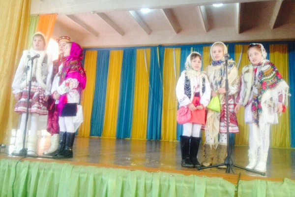 Діти з сіл Тереблянської долини колядували у Буштині – 13 Діти з сіл Тереблянської долини колядували у Буштині – 13