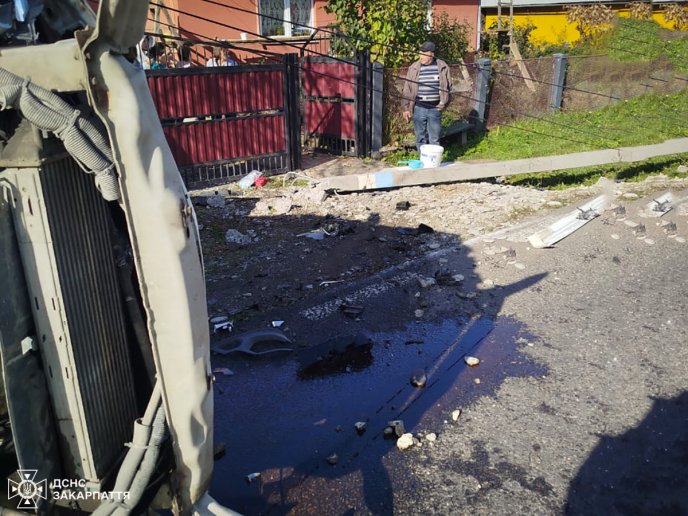 Авто перекинулось на бік: 21-річний мукачівець скоїв аварію на Рахівщині – 02 Мукачівець скоїв ДТП на Рахівщині