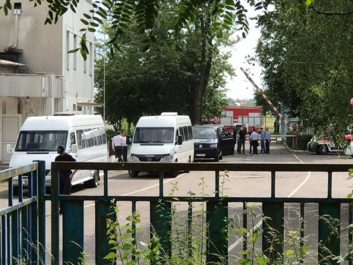 Не прилетів: сьогодні Володимир Зеленський не відвідає Закарпаття – 01