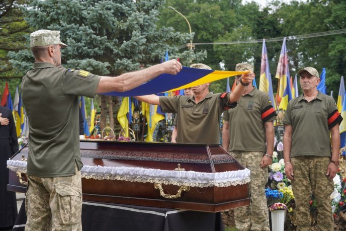 Поховали 39-річного військового, який загинув на Донеччині – 05 Поховали 39-річного військового, який загинув на Донеччині – 05