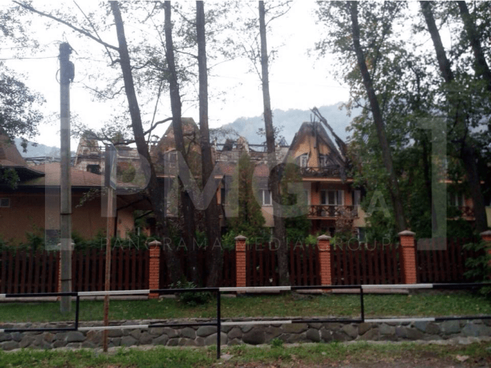 Велика пожежа у Лісарні: горів відомий туристичний комплекс "Belle Royalle"  – 08 Велика пожежа у Лісарні: горів відомий туристичний комплекс "Belle Royalle"  – 08