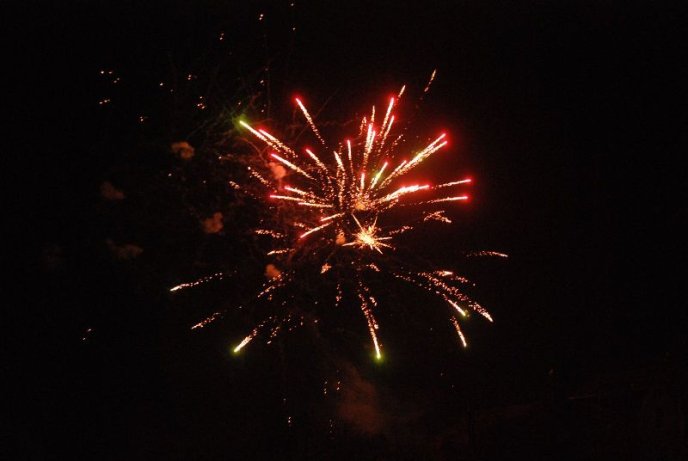 Новий рік Ужгород зустрів феєрверками та церковними дзвонами – 04