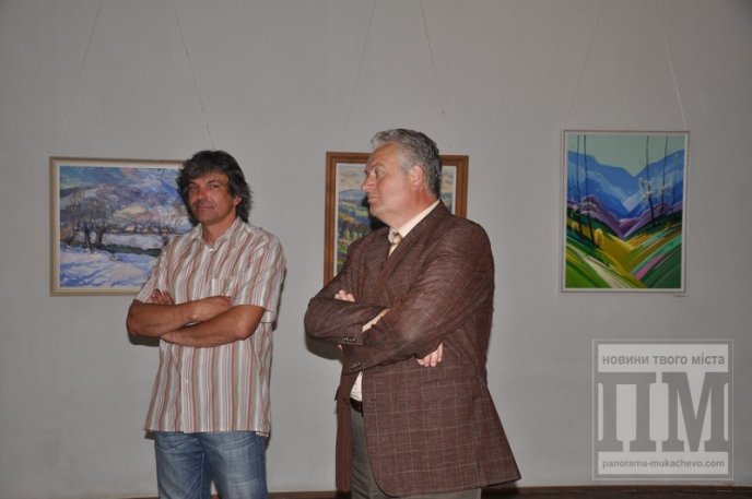 У Мукачеві відкрилась виставка творчих робіт художників міста (ФОТОРЕПОРТАЖ) – 13