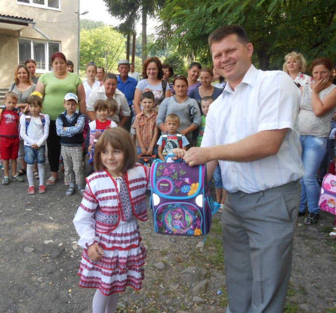 Школярі Рахівщини готові до нового навчального року – 01