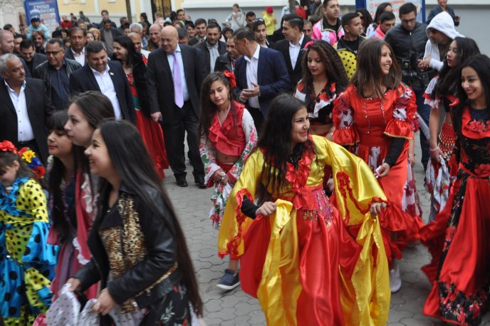 В Ужгороді урочисто відзначили Міжнародний день ромів – 02