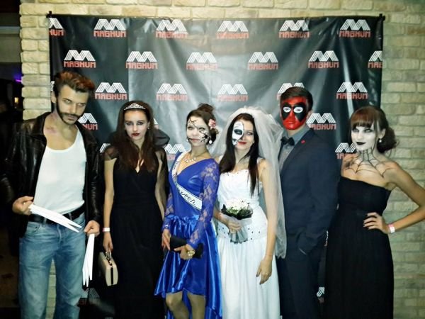 Берегівчани у ніч Хелловіну дивували моторошними костюмами та макіяжем – 05