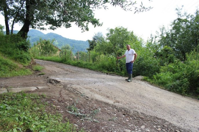 На Тячівщині люди самотужки відремонтували дві комунальні вулиці – 10