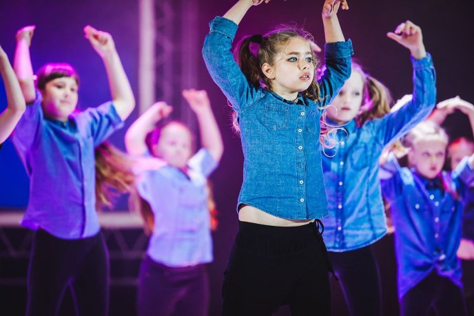 В Ужгороді студія сучасного танцю «Бліц» провела звітний концерт – 34