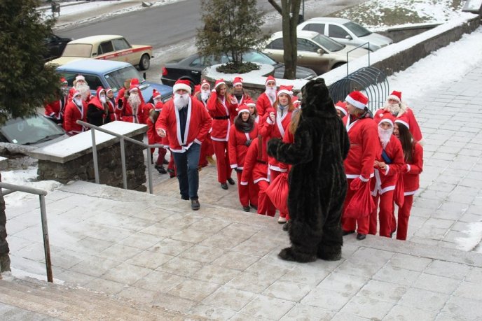 У Перечині відбувся Парад Миколайчиків – 01