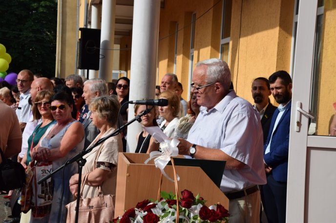 У школах Мукачева пролунав останній дзвінок – 09