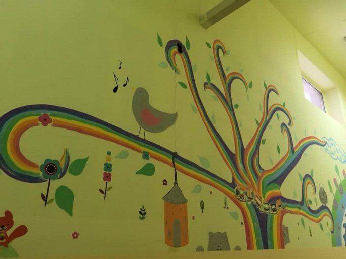 В одній зі шкіл Мукачева для першокласників облаштували казкові коридори – 02